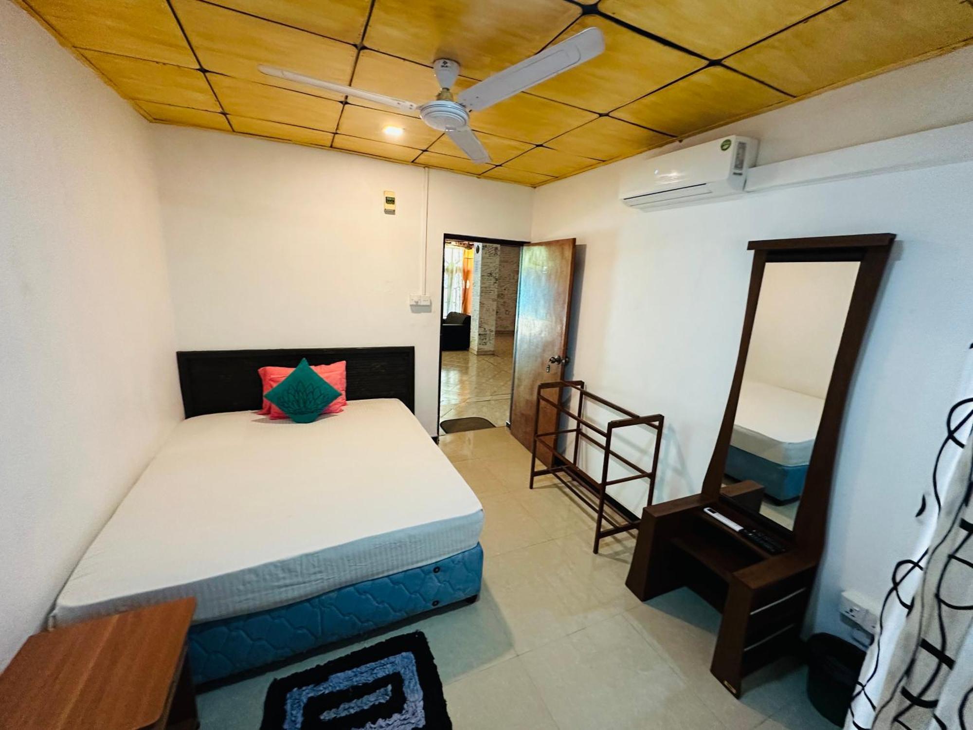 Tishan Holiday Resort بولاناروفاي الغرفة الصورة
