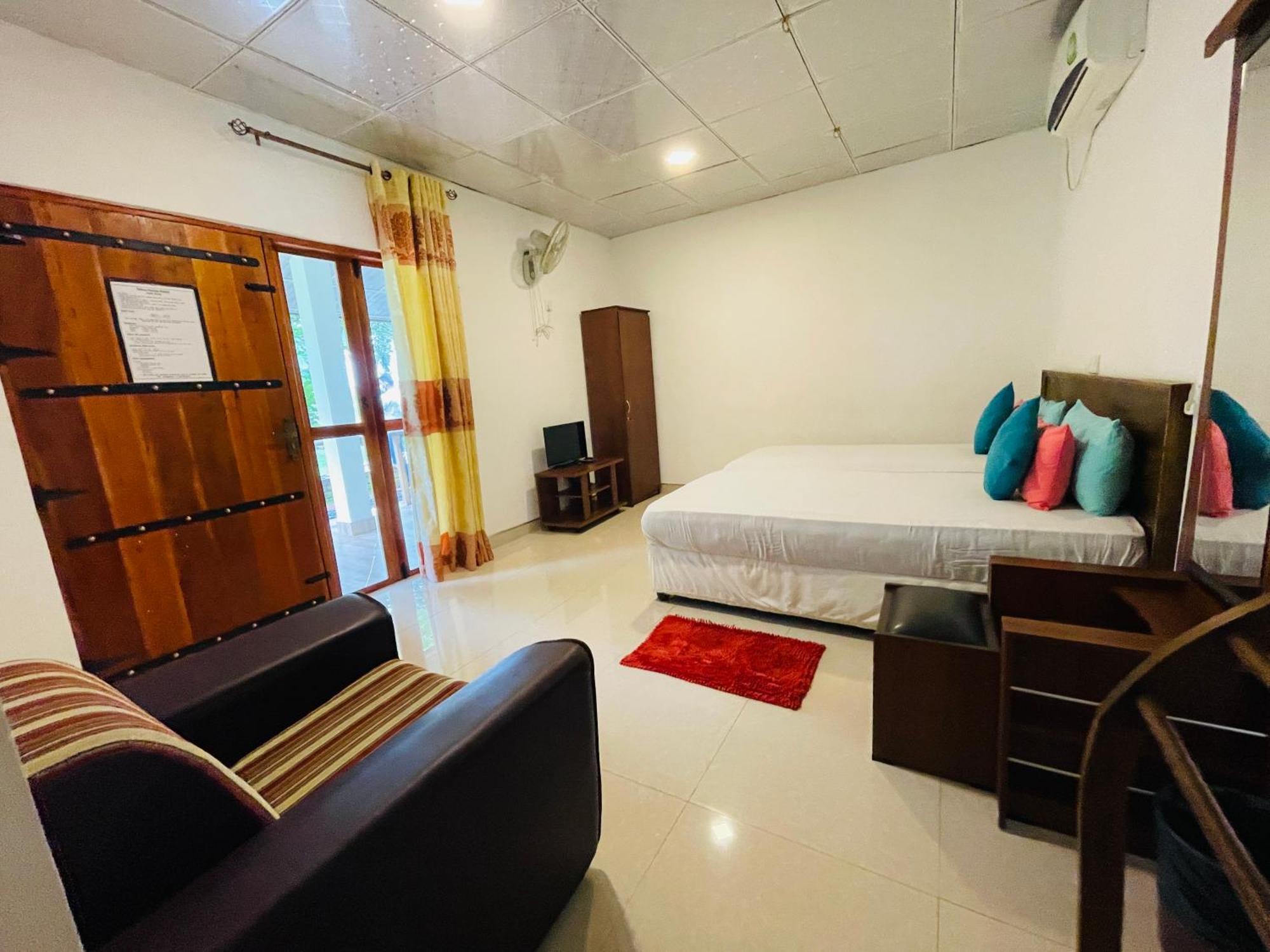 Tishan Holiday Resort بولاناروفاي الغرفة الصورة